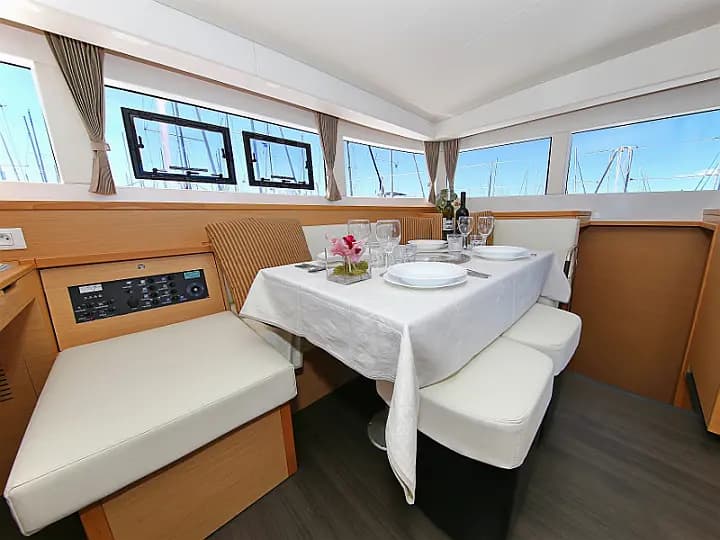 Lagoon 39 in Sukošan / D-Marin Dalmacija Marina - Photo 5