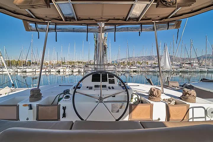 Lagoon 50 in Athens / Alimos Marina - Photo 5