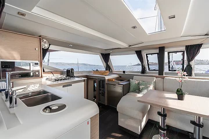 Isla 40 in Lavrion / Olympic Marina - Photo 4
