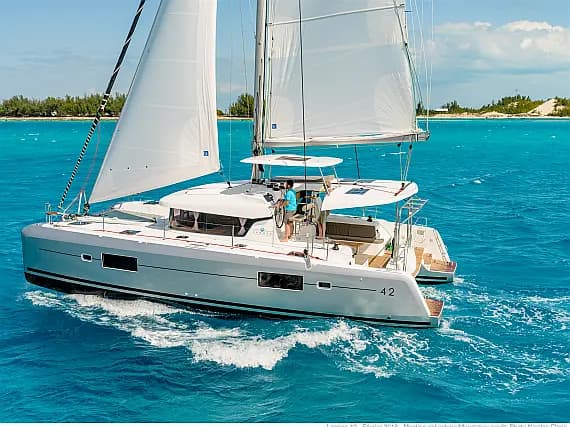 Lagoon 42 in Hyeres - Photo 1