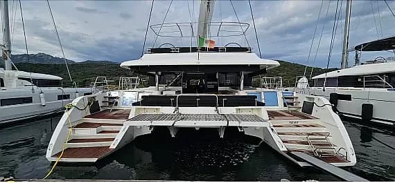 Deck plan of Lagoon 620 in Sardinia / Olbia / Marina di Olbia
