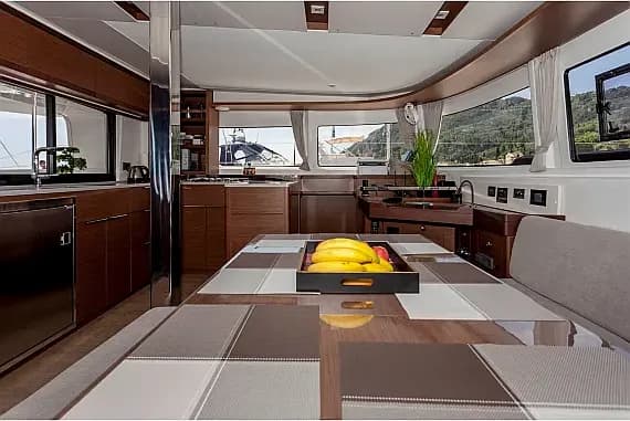Lagoon 46 in Corfu / Mpenitses / Marina Benitses - Photo 3