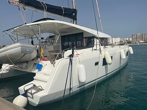 Lagoon 42 in Ibiza / Sant Antoni de Portmany Port - image 1