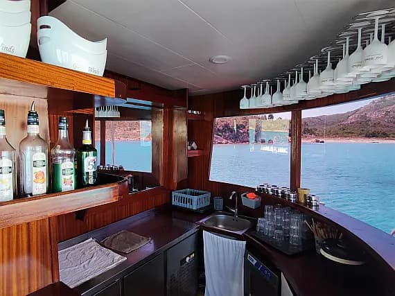 תוכנית הסיפון של Catamaran in Naples / Mergelina e Porto di Sannazaro