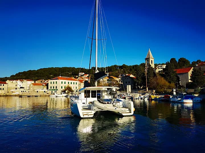 Lagoon 40 in Sukošan / D-Marin Dalmacija Marina - Photo 5