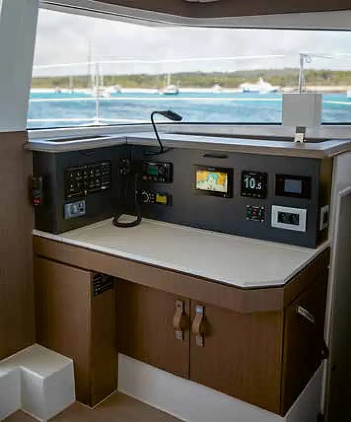 Bali 4.2 in Lavrion Main Port - Photo 5