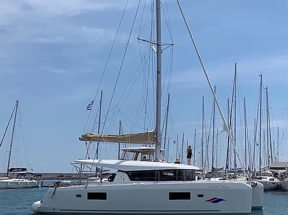 Lagoon 42 in Lavrion Main Port - Photo 1