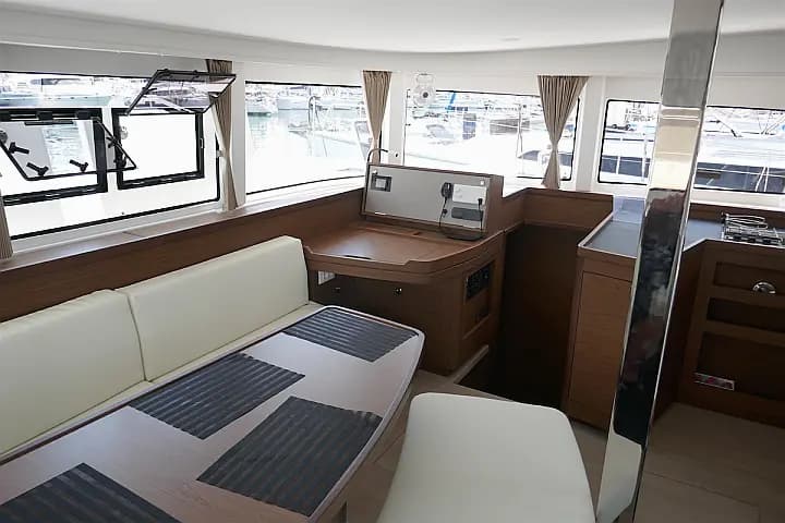 Lagoon 42 in Lavrion Main Port - Photo 4