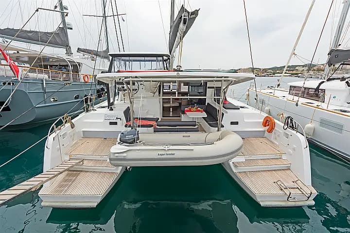 Lagoon 42 in Lavrion Main Port - Photo 5