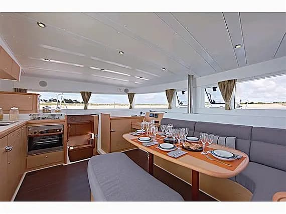 Lagoon 42 in Ibiza / Sant Antoni de Portmany Port - Photo 2