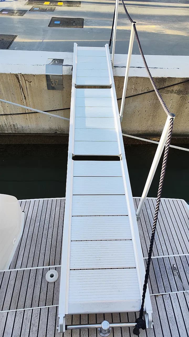 Lagoon 46 in Mallorca / Palma de Mallorca / Marina Naviera Balear - Photo 5