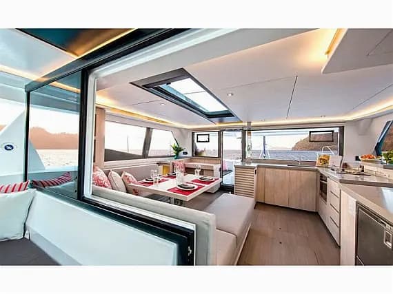 Leopard 45 in Mykonos / Tourlos Marina - Photo 2