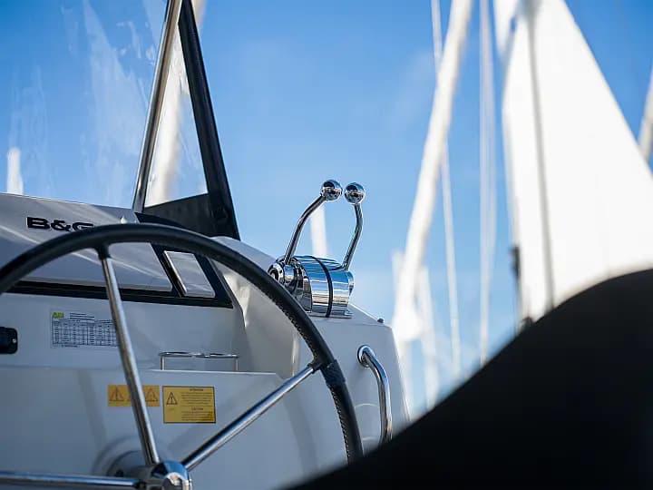 Lagoon 40 in Athens / Alimos Marina - Photo 3