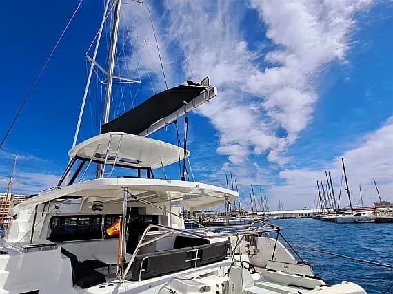 Lagoon 46 in Guadeloupe / Pointe-à-Pitre / Marina Bas-du-Fort - image 1