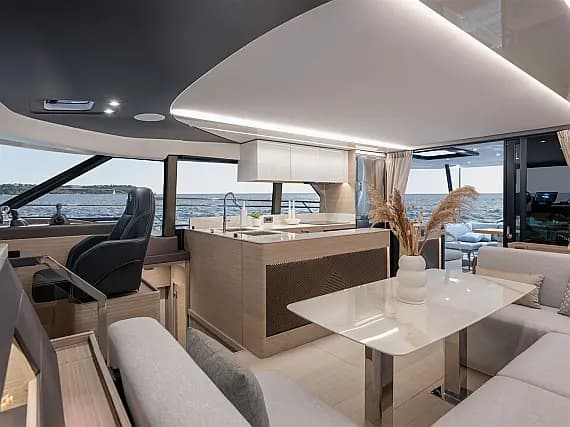 Prestige M48 in Sicily / Giardini Naxos / Porto di Giardini - Photo 2