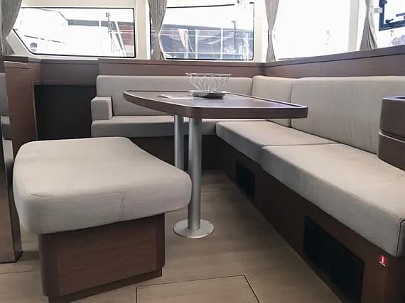 Lagoon 42 in Sardinia / Portisco / Cala dei Sardi - Photo 2