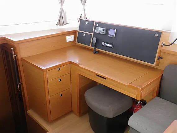 Lagoon 450 in Sukošan / D-Marin Dalmacija Marina - Photo 3