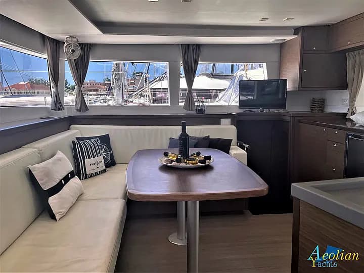 Lagoon 450 Fly in Preveza Marina - Photo 3