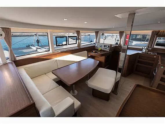 Lagoon 42 in Sicily / Capo d'Orlando Marina - Photo 2