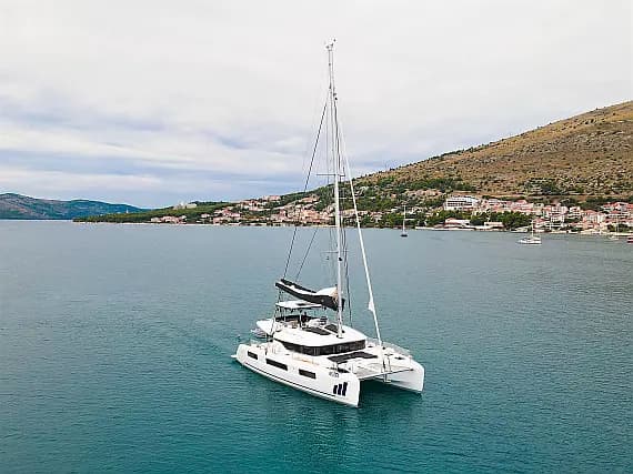 Lagoon 51 in Seget Donji / Marina Baotić - Photo 1