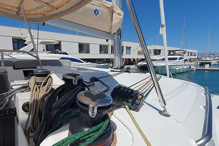 FP 44 in Seget Donji / Marina Baotić - Photo 3