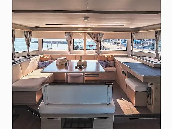 Lagoon 51 in Mykonos / Port of Mykonos - Photo 2
