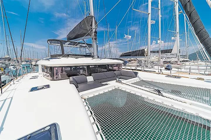 Lagoon 450 Fly in Athens / Alimos Marina - Photo 5