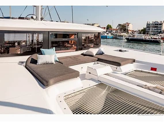 Lagoon 46 in Sicily / Capo d'Orlando Marina - Photo 3