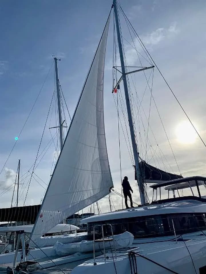 Lagoon 42 in Eden Island / Mahe, Victoria / Eden Island Marina - Photo 4