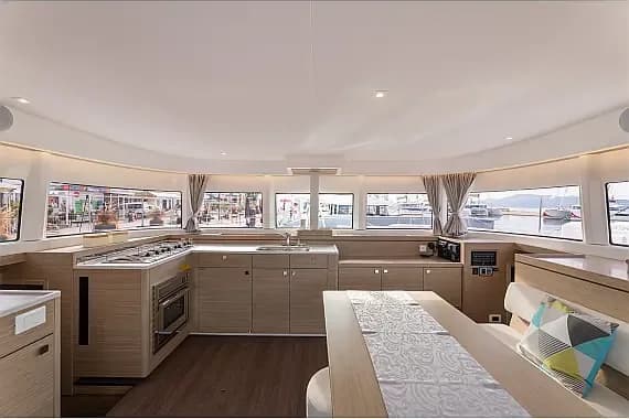 Lagoon 43 in Split / Port of Split / West Harbour - Photo 2