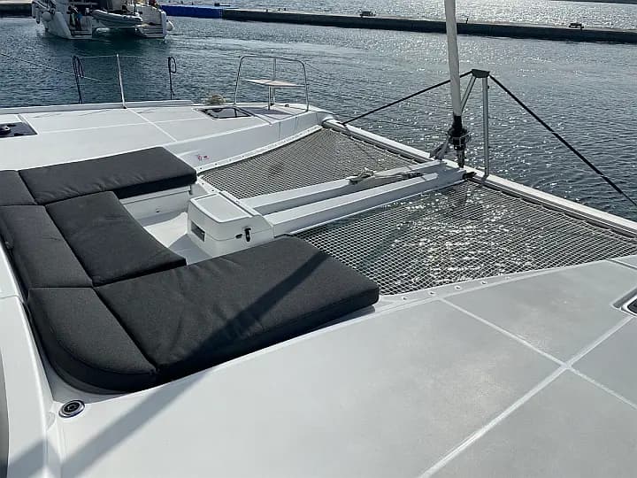 Lagoon 46 in Sicily / Furnari / Marina Portorosa - Photo 3