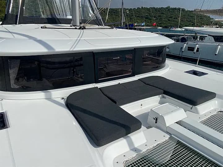 Lagoon 46 in Sicily / Furnari / Marina Portorosa - Photo 5