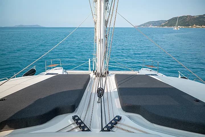 Lagoon 51 in Sicily / Castellammare del Golfo / Porto di Castellammare del Golfo - Photo 4