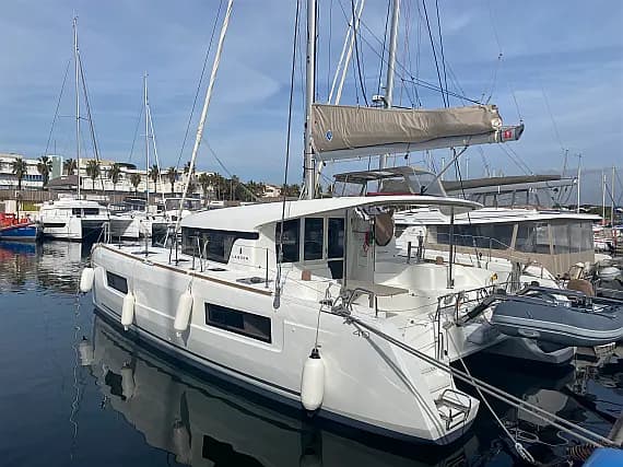 Lagoon 40 in Hyeres - image 1