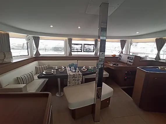 Lagoon 42 in Athens / Alimos Marina - Photo 3