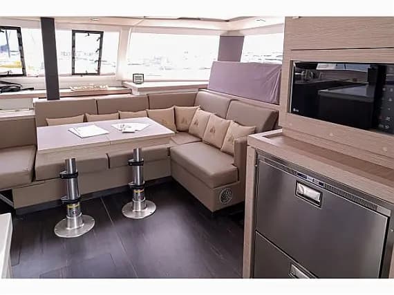 Astréa 42 in Castellammare di Stabia / Marina di Stabia - Photo 2