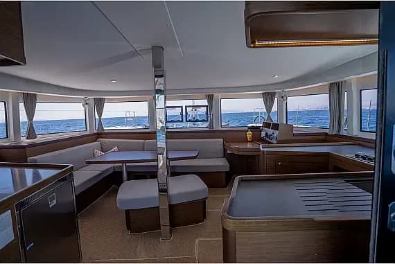 Lagoon 42 in Athens / Alimos Marina - Photo 2