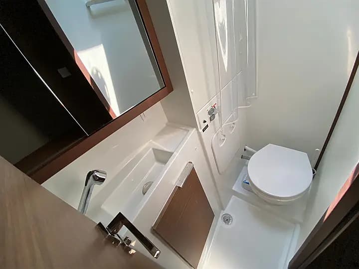 Lagoon 40 in Rome / Marina di Nettuno - Photo 5