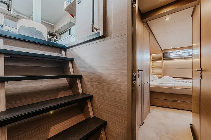 Lagoon 55 in Kaštel Gomilica / Marina Kaštela - Photo 4