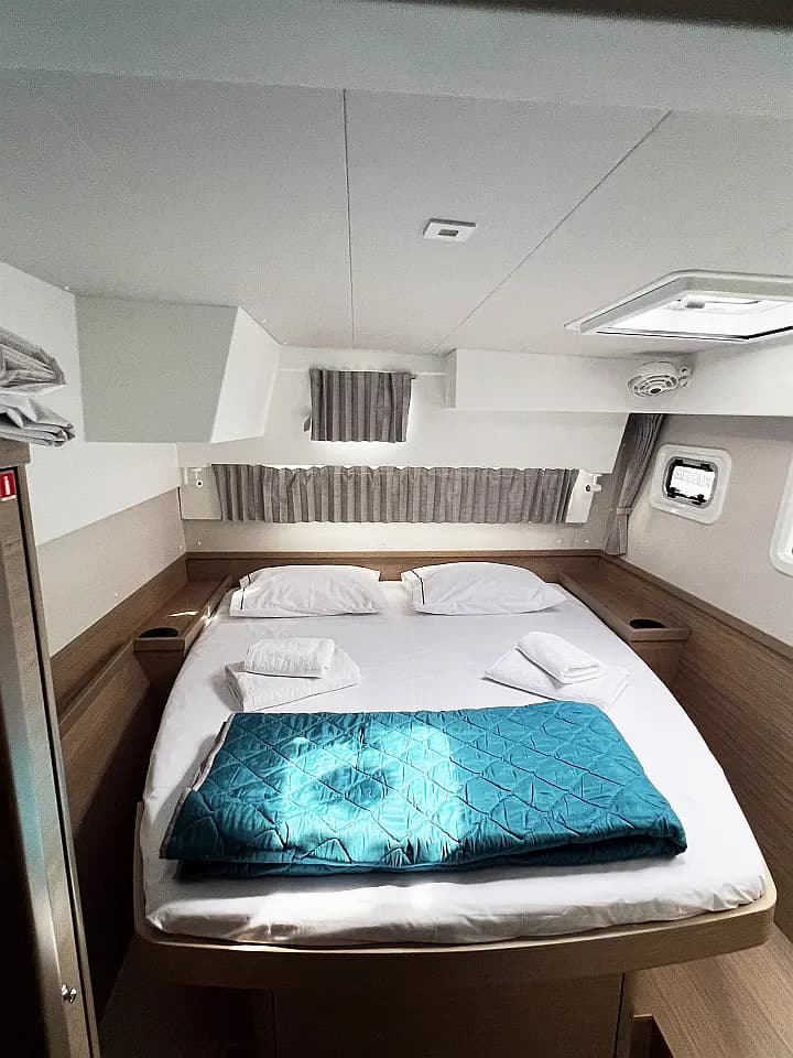 Lagoon 42 in Athens / Alimos Marina - Photo 4