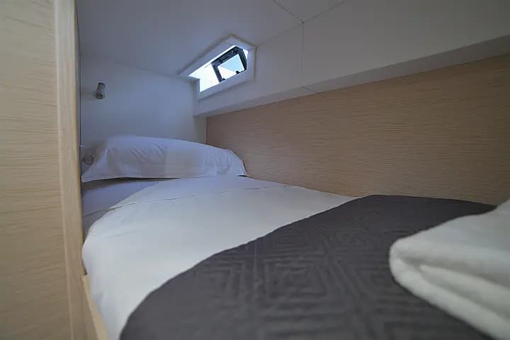 Dufour Catamaran 48 in Salerno / Marina d'Arechi - Photo 4