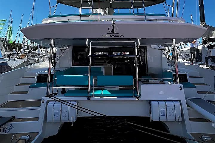Dufour Catamaran 48 in Salerno / Marina d'Arechi - Photo 5