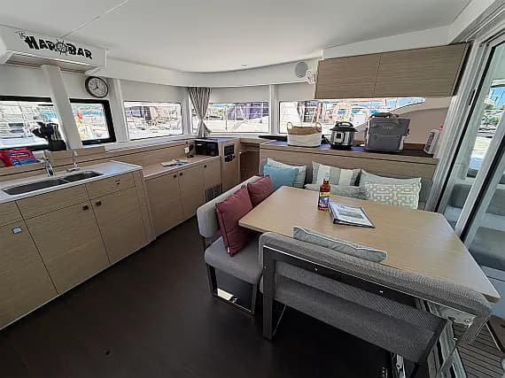 Lagoon 43 in Tortola / Road Town / Fort Burt Marina - Photo 2