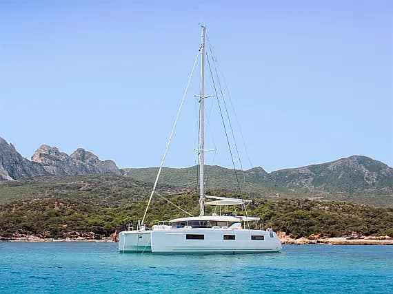 Lagoon 46 in Corsica / Ajaccio / Port Tino Rossi - Photo 1