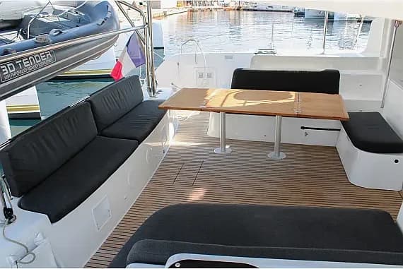Lagoon 46 in Corsica / Ajaccio / Port Tino Rossi - Photo 2