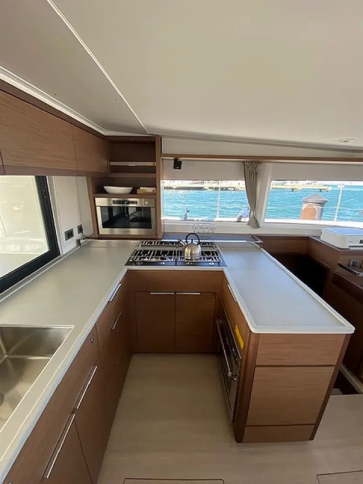 Lagoon 46 in Mallorca / Palma de Mallorca / La Lonja Marina Charter - Photo 5
