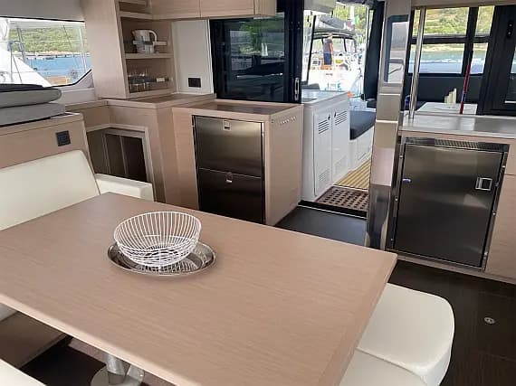 Lagoon 46 in Sardinia / Portisco / Cala dei Sardi - Photo 2