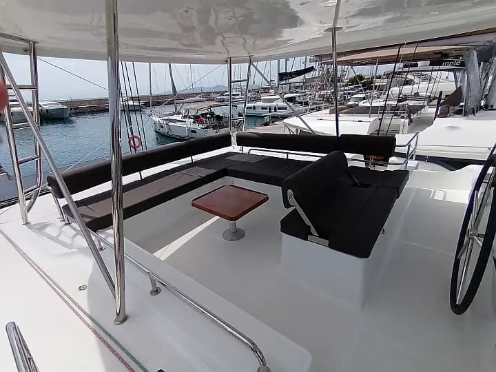 Lagoon 51 in Athens / Alimos Marina - Photo 4