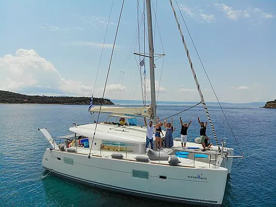 תוכנית הסיפון של Lagoon 400 in Ormos Panagias, Chalkidiki / Ormos Panagias