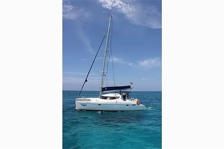 Lavezzi 40 in Cienfuegos / Marina Cienfuegos - Photo 4